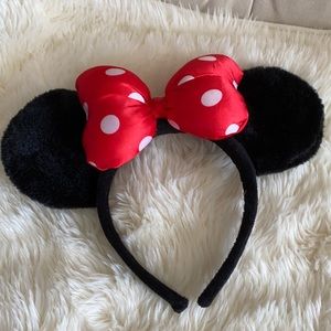 Disney Minnie Mouse ears